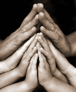 family_praying_hands